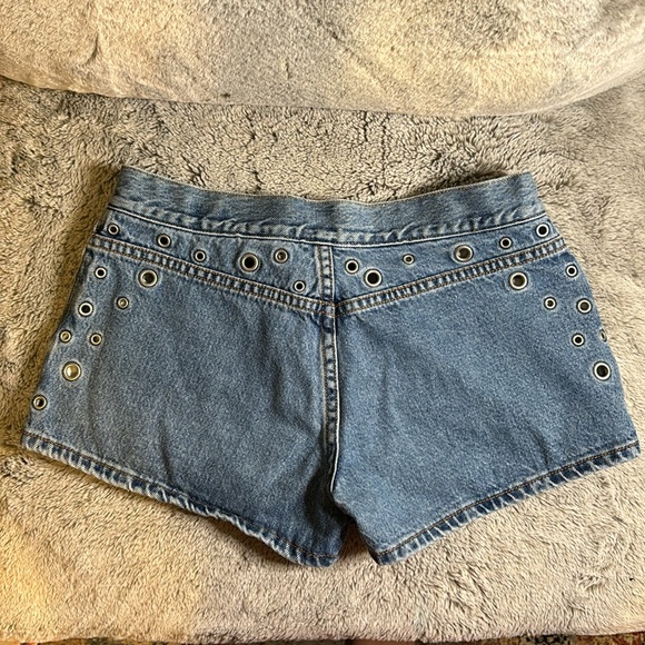 Vintage Levi’s Jean Shorts With Peek A Boo Grommets - Picture 4 of 10